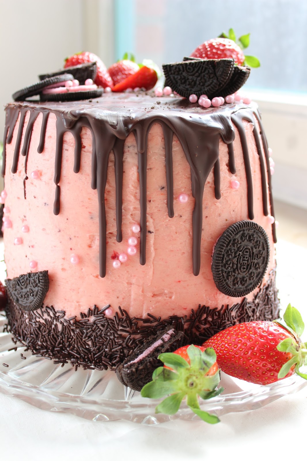 Erdbeer-Schokoladen-Torte mit Strawberry Cream Oreos ~ Veg mit dem Fleisch