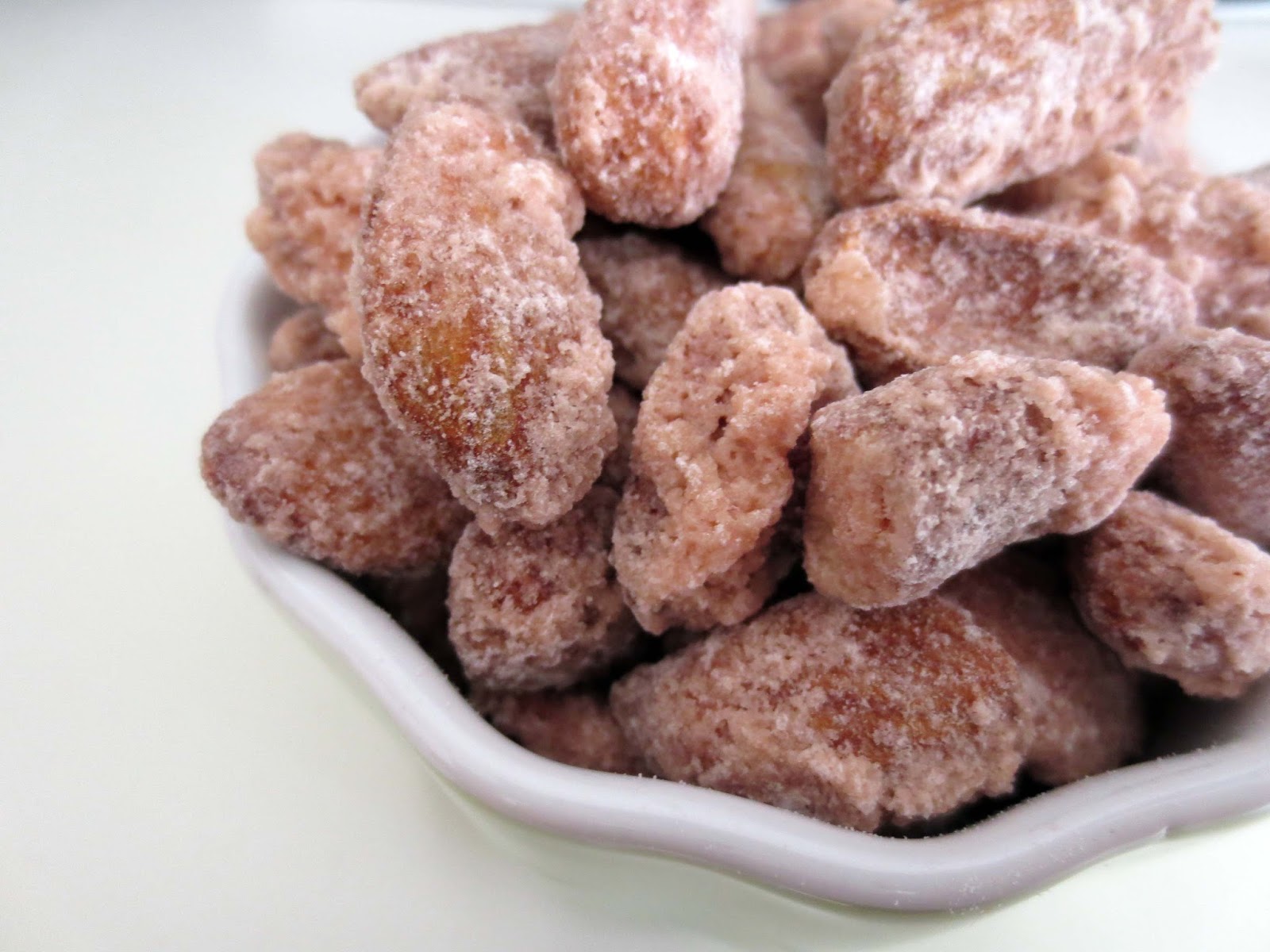 Spanish Sugared almonds Almendras garrapiñadas