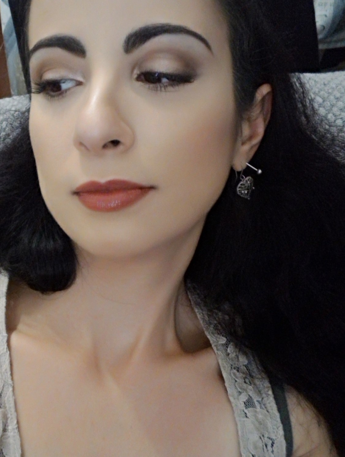 Noretta MakeUp and Beauty URBAN DECAY VICE LIPSTICK in "Hitch Hike