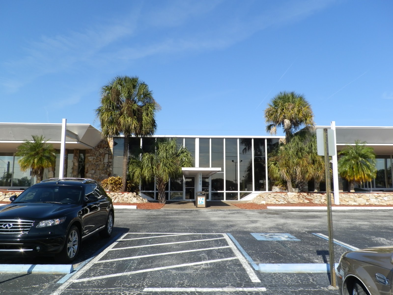 Places To Go, Buildings To See Kane's Furniture Tampa, Florida