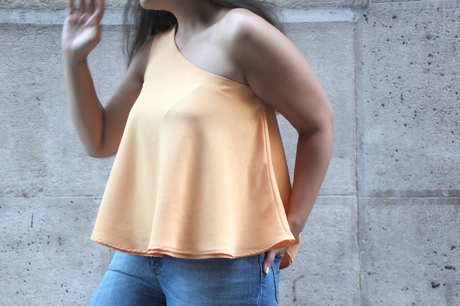 DIY Tutorial y patrones gratis blusa mujer capa circular asimétrica 