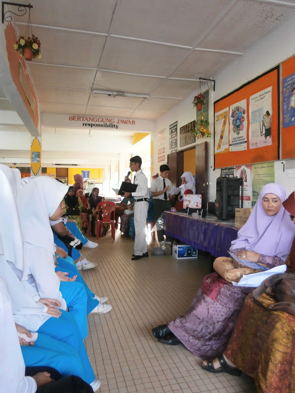 SMK BUKIT SENTOSA: MAJLIS RESTU GURU SPM 2012