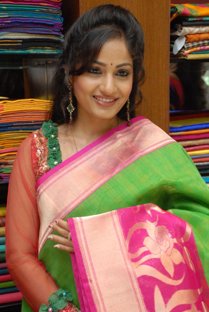 Beautiful Bellary Girl Madhavi Latha Photos In Transparent Green Saree