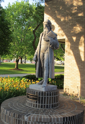 Gutenberg statue Wayne State University 