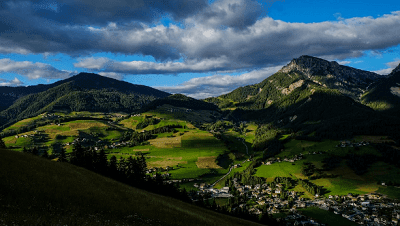 Puisi Suasana Mendung - 1001 Kumpulan Puisi Terbaik