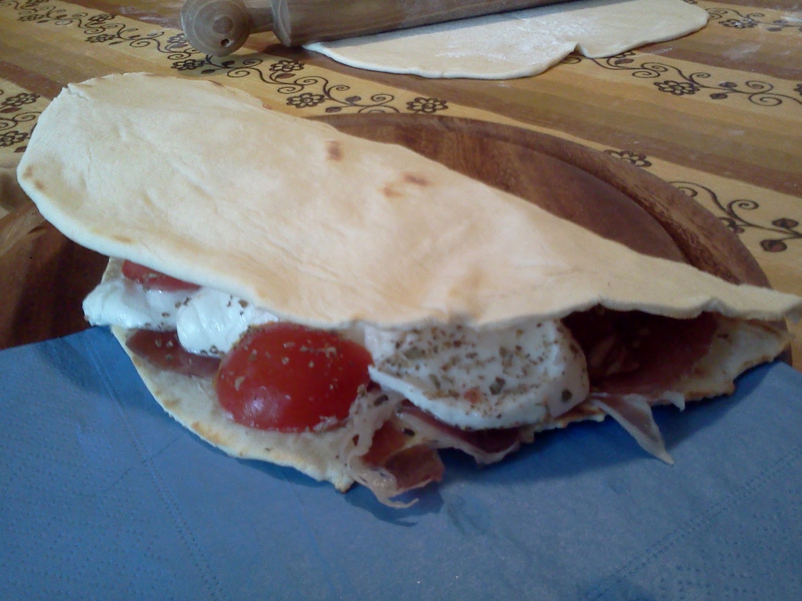 Gli Esperimenti di Mary Grace Piadina con mozzarella di bufala
