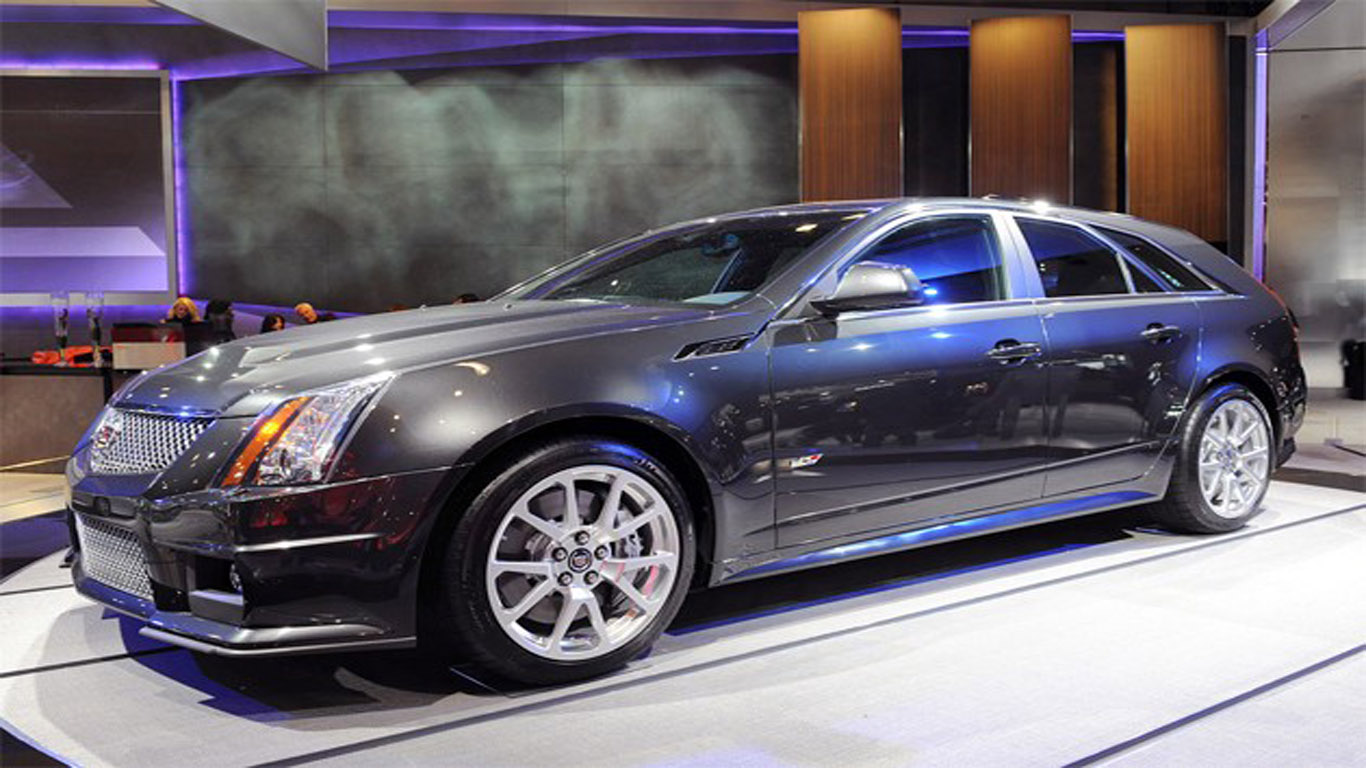 Cadillac CTS-V Sport Wagon 2012: A sporty family car - Cars Review
