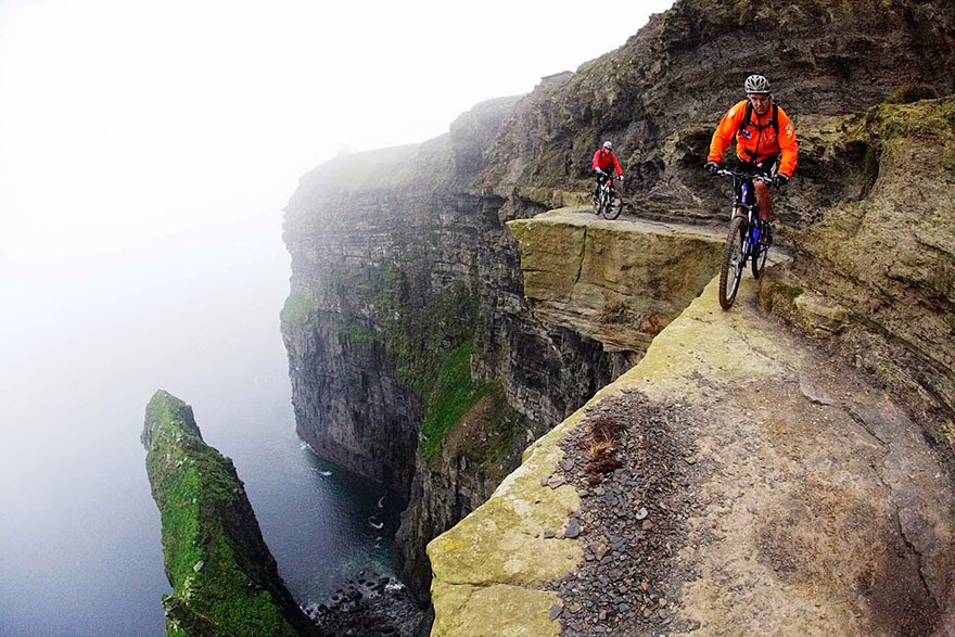 30 Death-Defying Photos That Will Make Your Heart Skip A Beat 30 Death-Defying Photos That Will Make Your Heart Skip A Beat