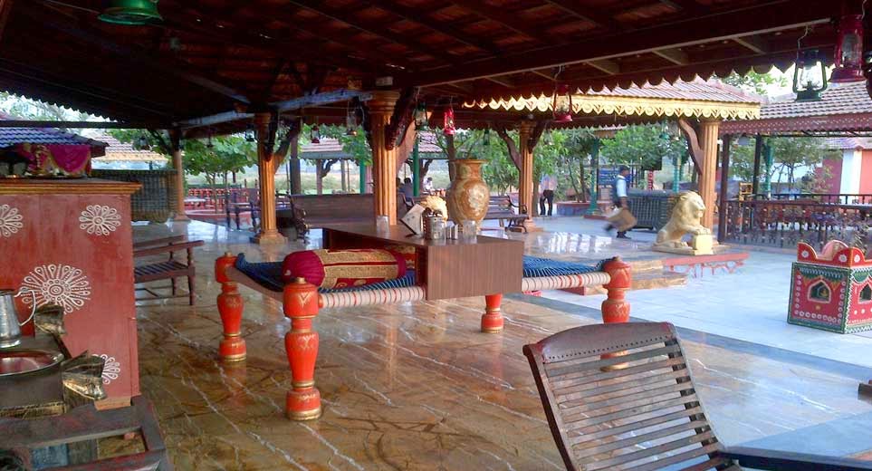 Hungry Highway Pune Lonavala Highway 'The Kinara Village Dhaba'