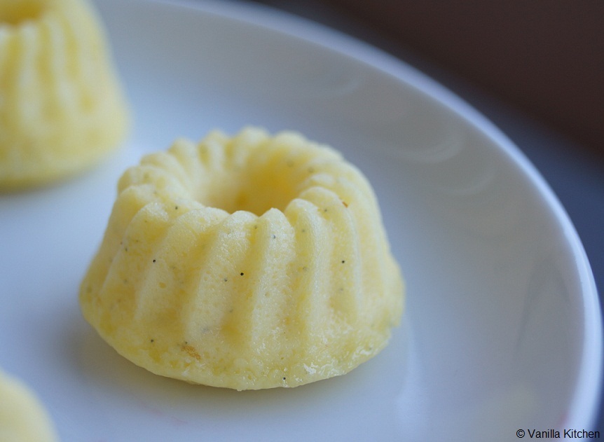 (no) plain Vanilla Kitchen: Mini-Quarkgugelhupfe mit weisser Schokolade ...