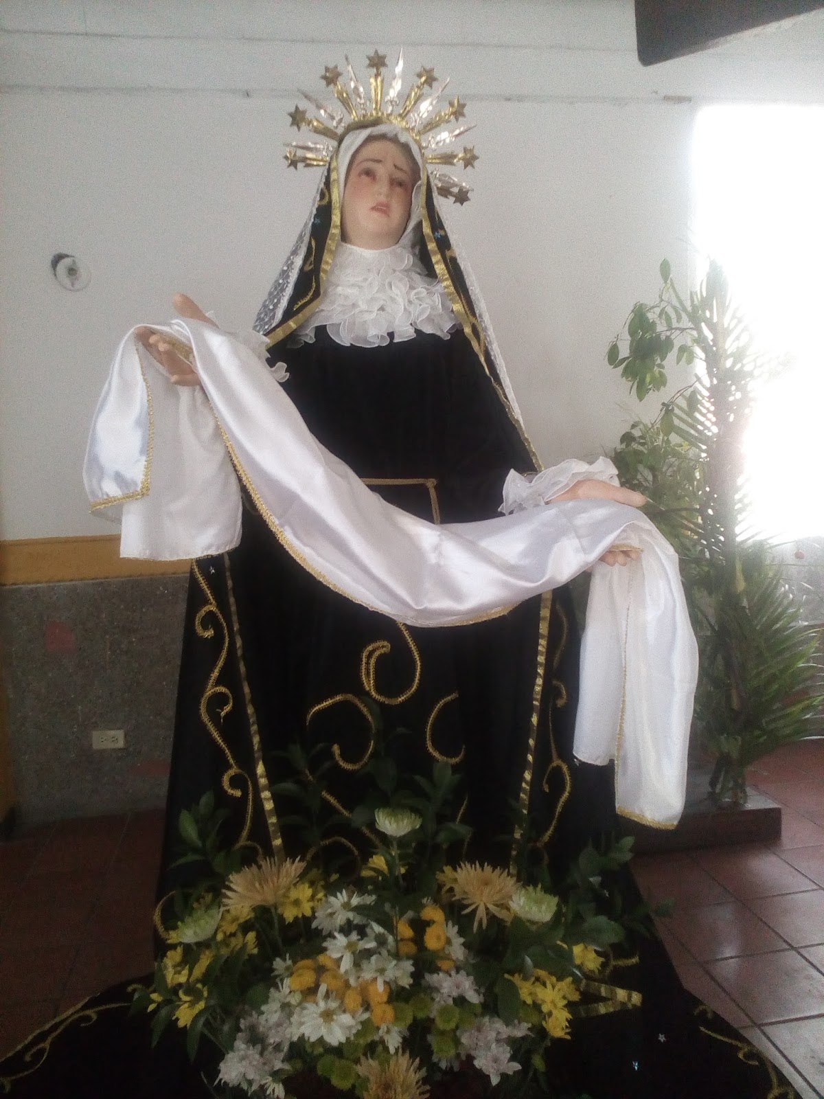MARIA DESATADORA DE NUDOS... DESATA LOS NUDOS QUE OPRIMEN MI CORAZÓN. LOS 7 DOLORES DE LA MARIA DESATADORA DE NUDOS... DESATA LOS NUDOS QUE OPRIMEN MI CORAZÓN. LOS 7 DOLORES DE LA