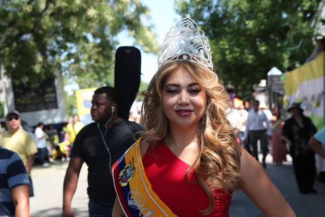 imagenes del desfile ecuatoriano de Queens New York - reina del desfile ecuatoriano 2015