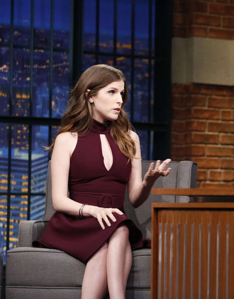 Red Carpet Dresses: Anna Kendrick - Late Night with Seth Meyers 2016