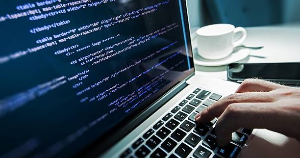 12 Greatest Computer Programmers Of All Time - Lets Talk