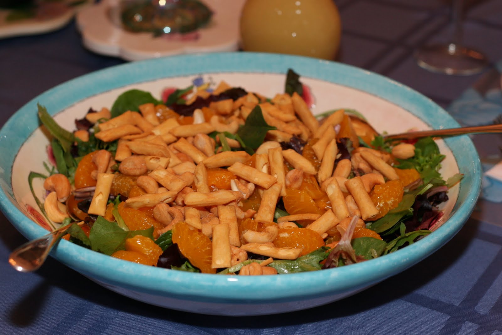Taste Tempters Mixed Greens Cashew Salad with Orange Dressing