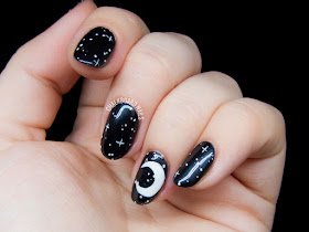 Night sky nail art by @chalkboardnails