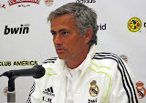 Gazzetta dello Sport: Mourinho insiste per Cavani al Real