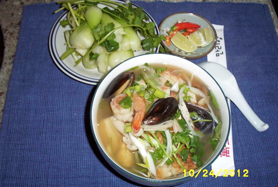 Enjoy Life Seafood Noodle Soup (Hu tieu Do Bien)