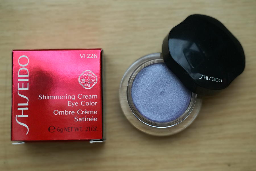 Shiseido Shimmering Cream Eye Color in Lavande (VI226) 
