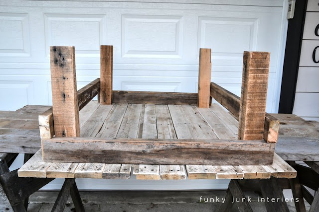 Learn how to build a rustic pallet wood coffee table from scratch! And decorate it well with plenty of cool vintage rusty junk! Learn how to build a rustic pallet wood coffee table from scratch! And decorate it well with plenty of cool vintage rusty junk!