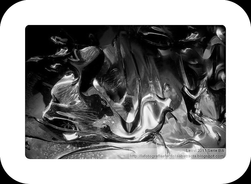 Foto Abstracta 3134 Abrazado a la última ola - Embraced to the last wave Foto Abstracta 3134 Abrazado a la última ola - Embraced to the last wave