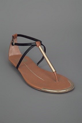 Detox and Disarm : Friday Steal: Dolce Vita Archer Sandal