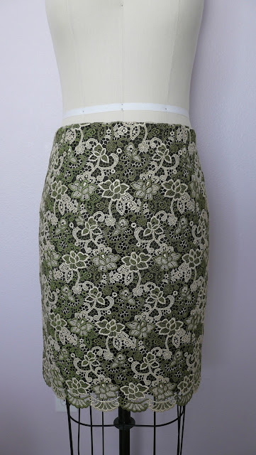 Amanda's Adventures in Sewing: Green + gold lace statement skirt