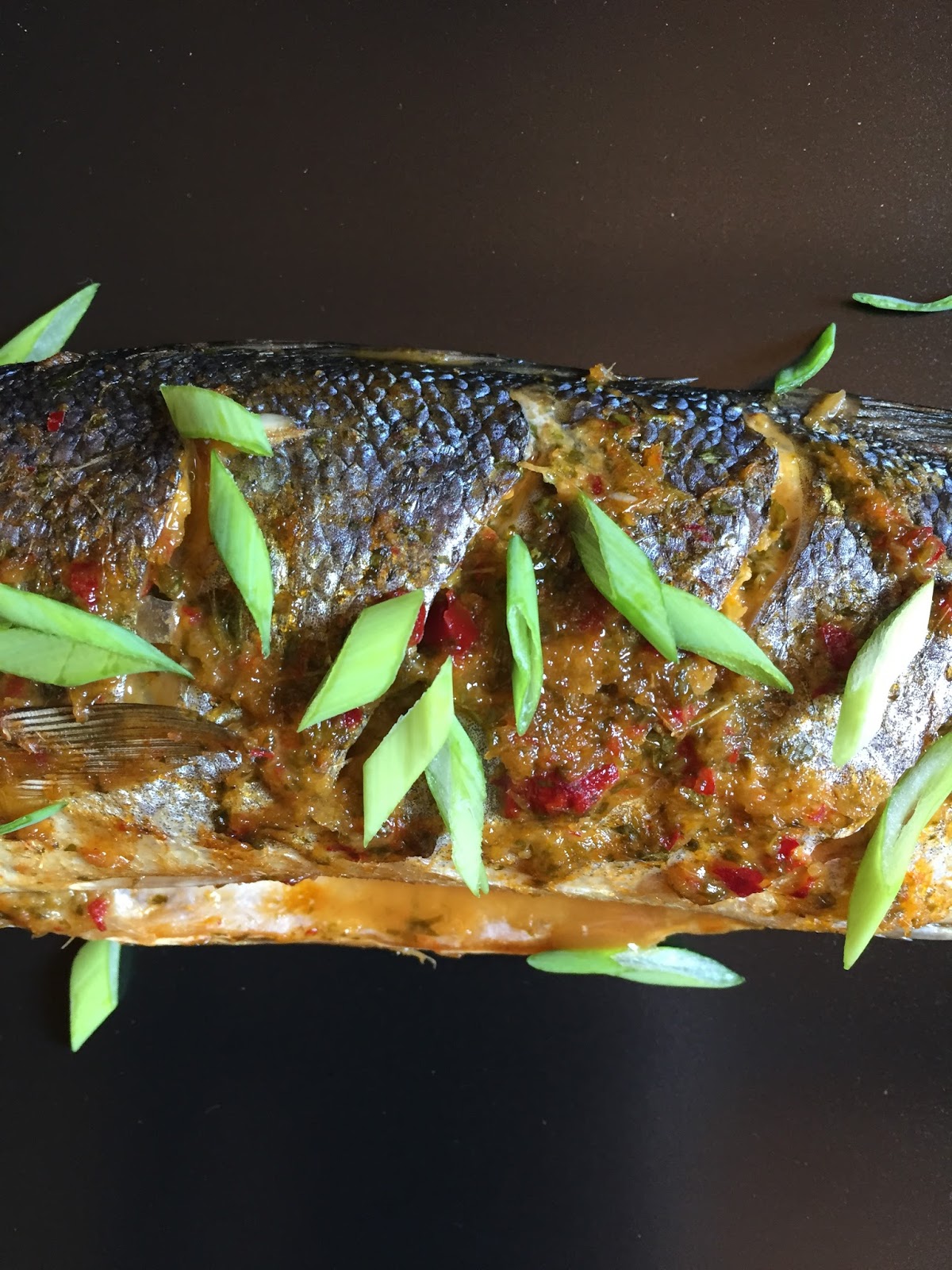 Inglourious Bananas Asian Baked Sea Bass // Branzino asiatico al cartoccio