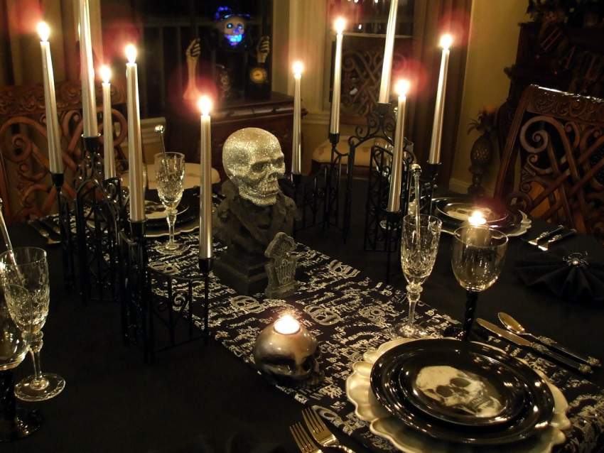 haunted house dining room ideas