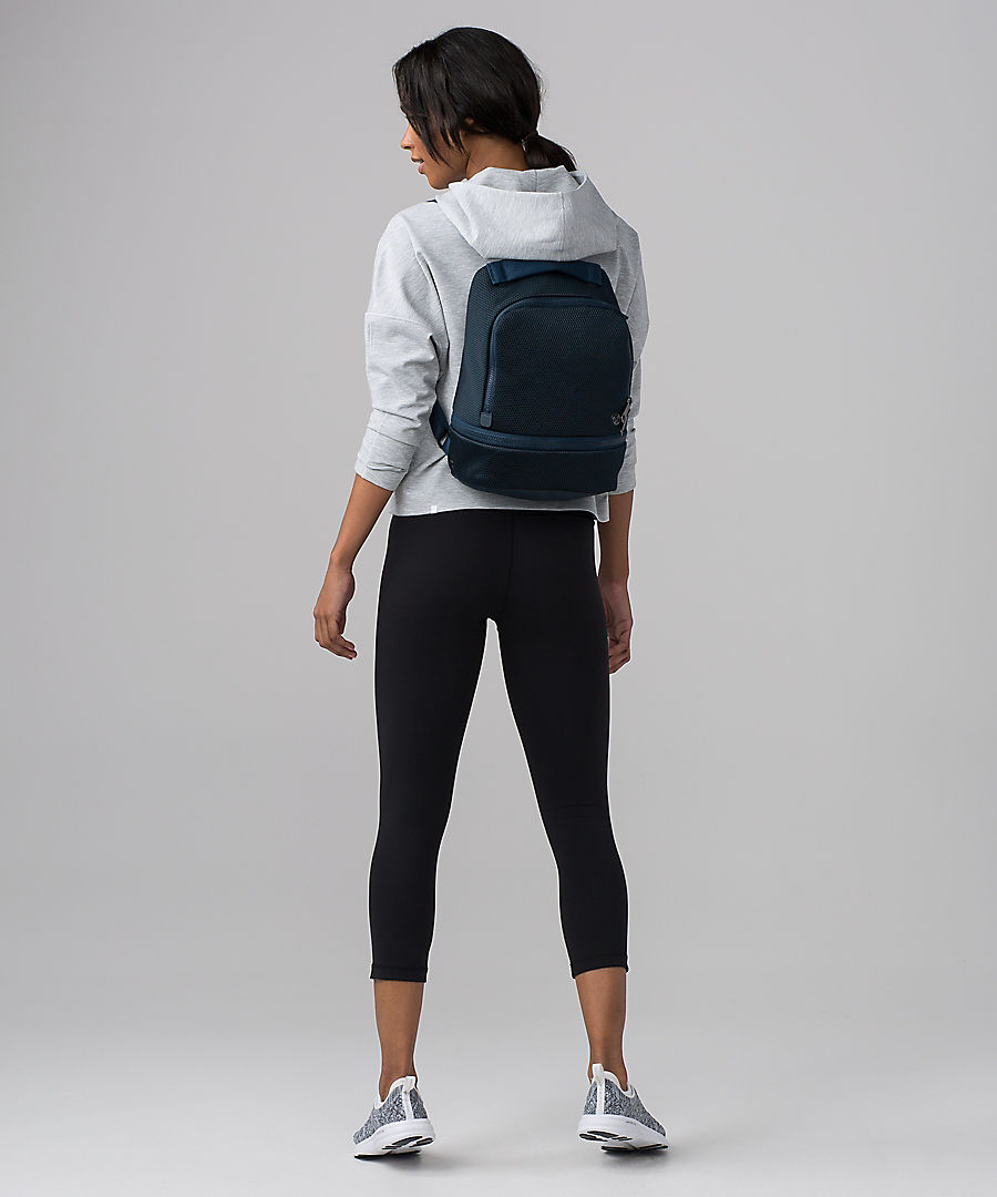 lululemon go lightly backpack