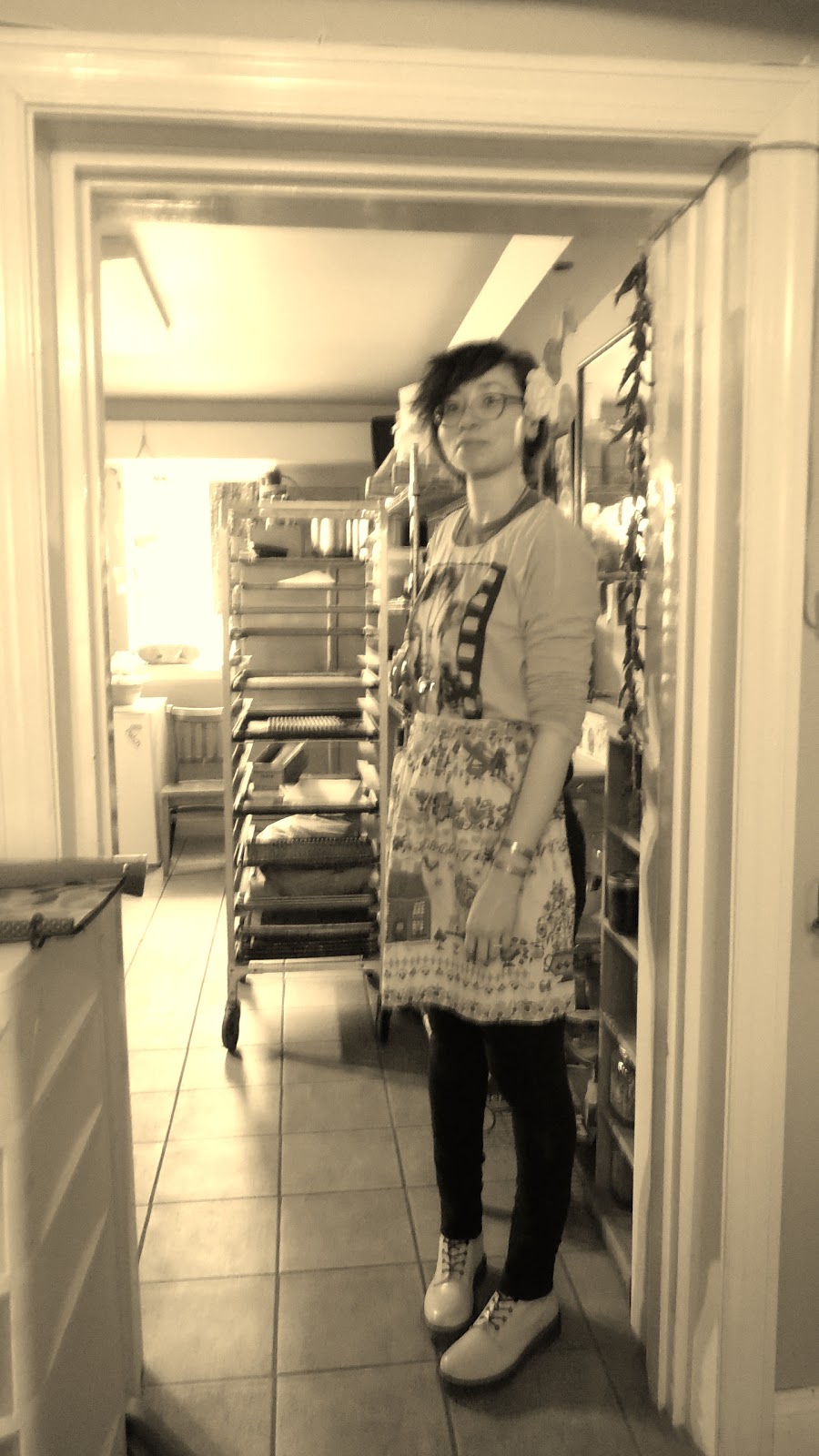 Java Dock Cafe Caravaughn Frizzell Snappy Dresser, Sweet Soul with a