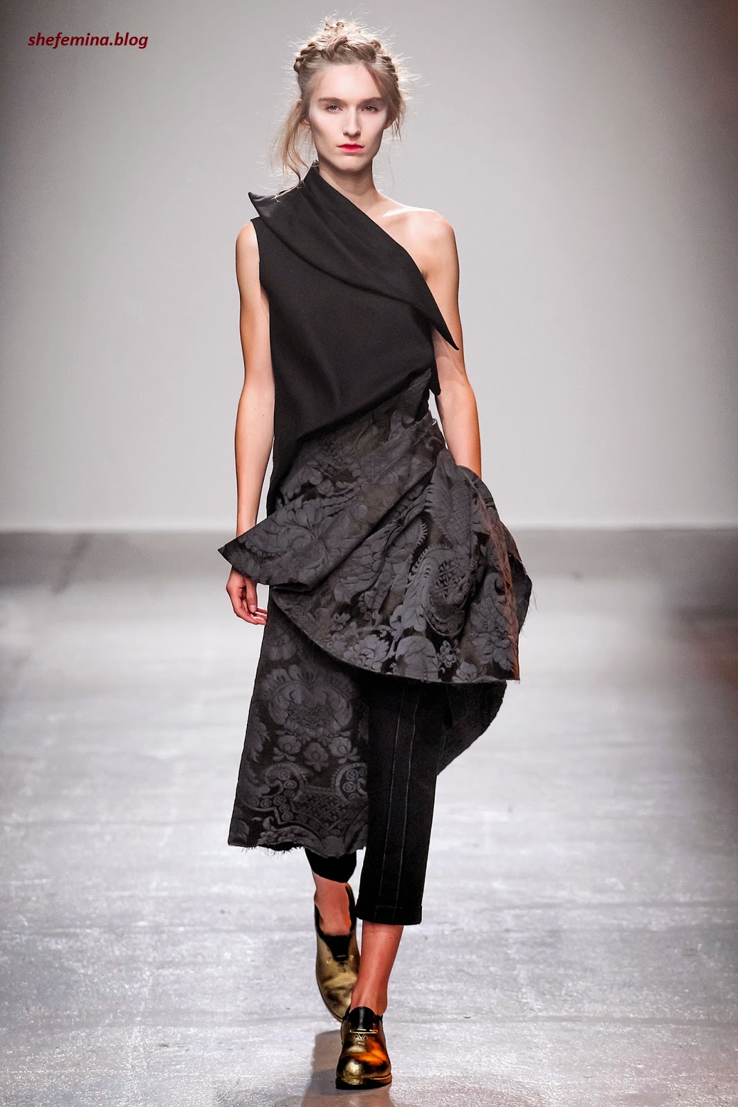 Aganovich Spring 2015 Ready-to-Wear Dresses Collation at Fashioh Show ...