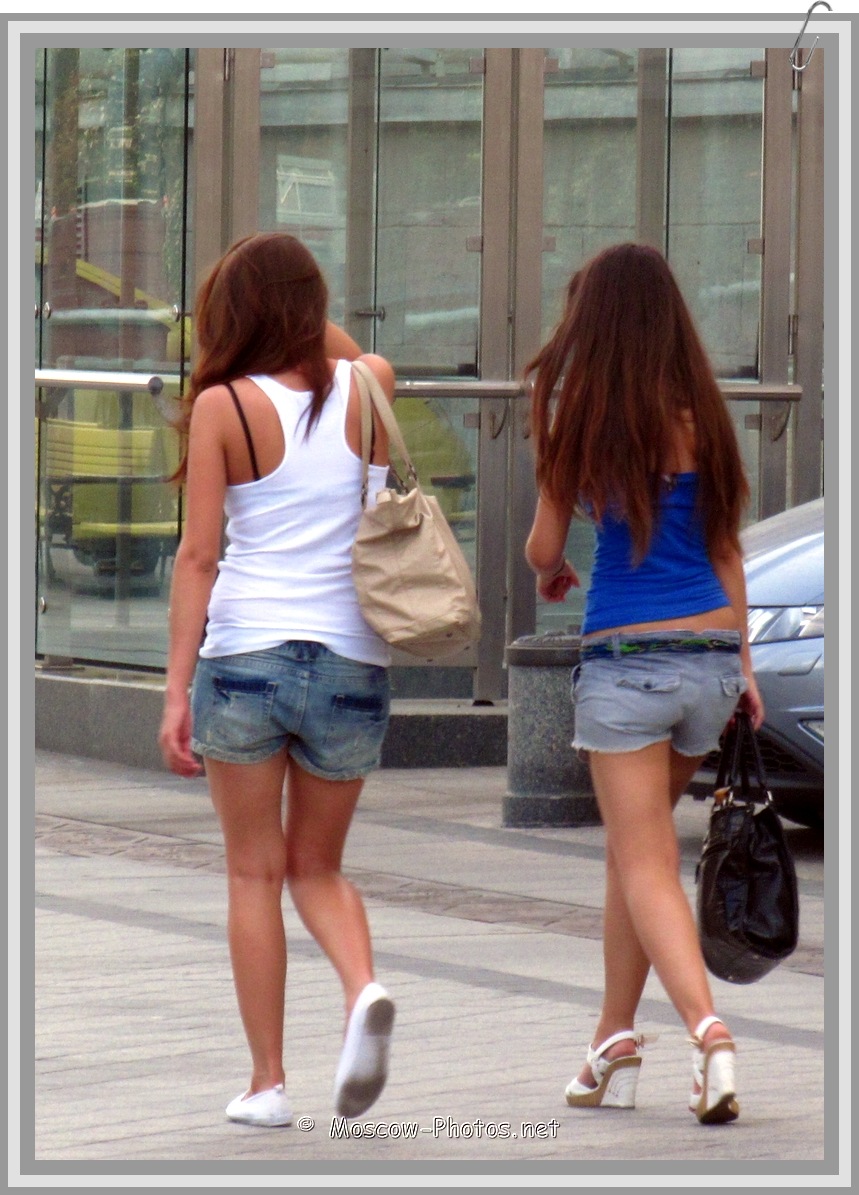 Moscow girls in denim shorts 