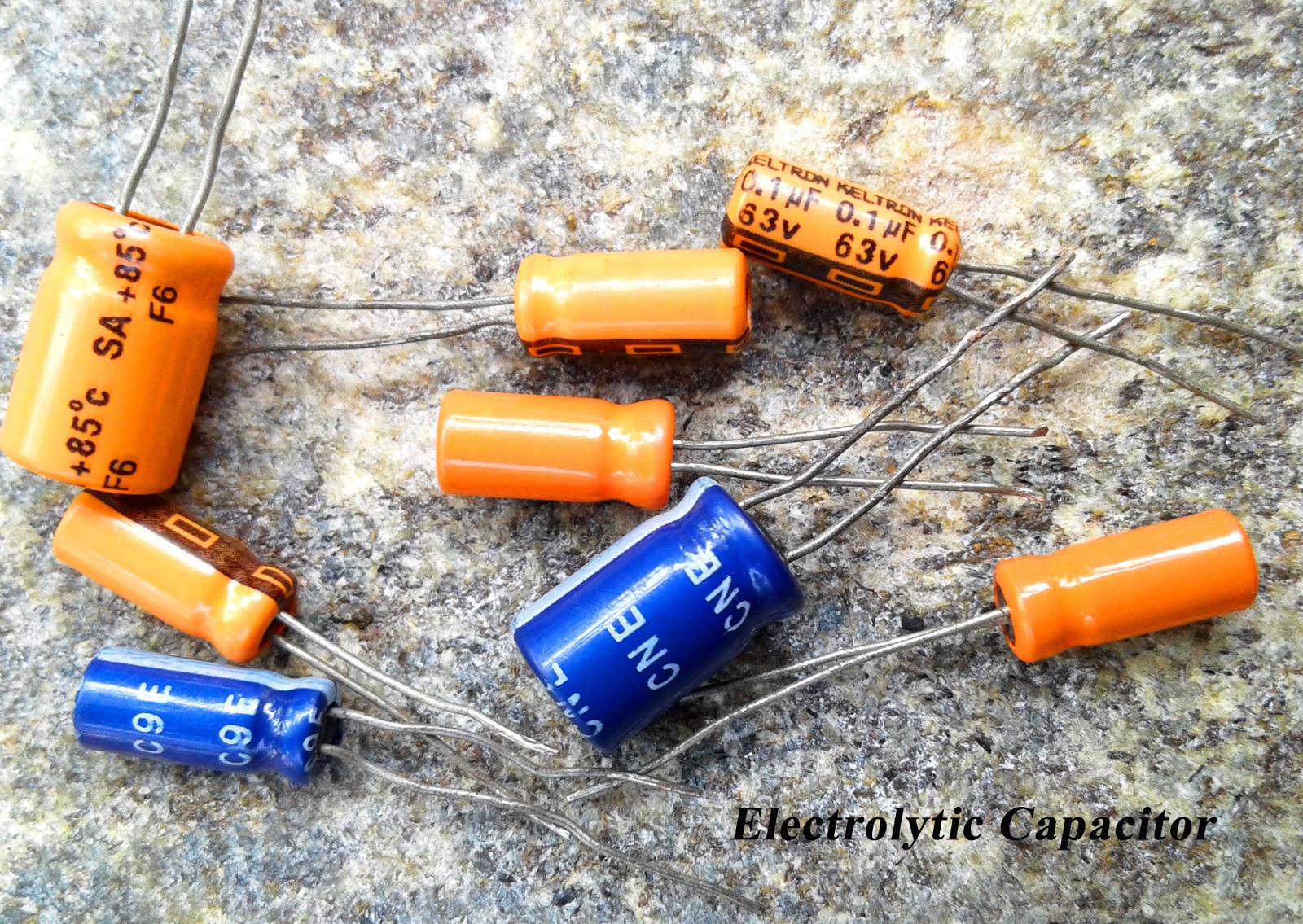 DIY Home Made Capacitors (Paper capacitor and its theory)