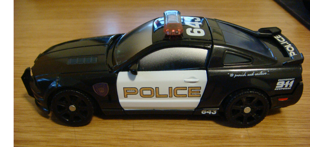 Fox's Tales: New Toy - Transformers Barricade (2007)