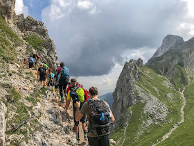 Übers Gatterl auf die Zugspitze  Alpentestival Garmisch-Partenkirchen   Gatterl-Tour auf die Zugspitze über ehrwalder Alm und Knorrhütte 01