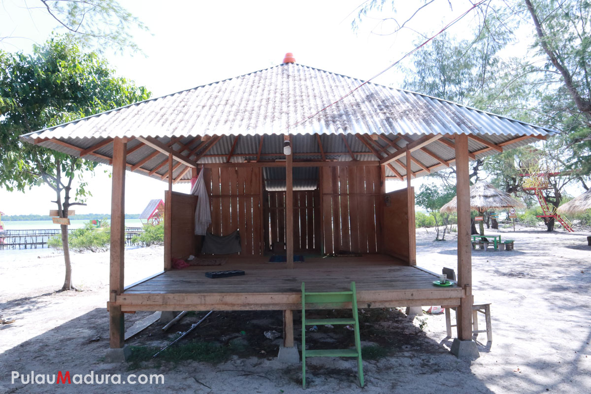Obyek Wisata Pantai Sapo'ong Desa Pajanangger Pulau