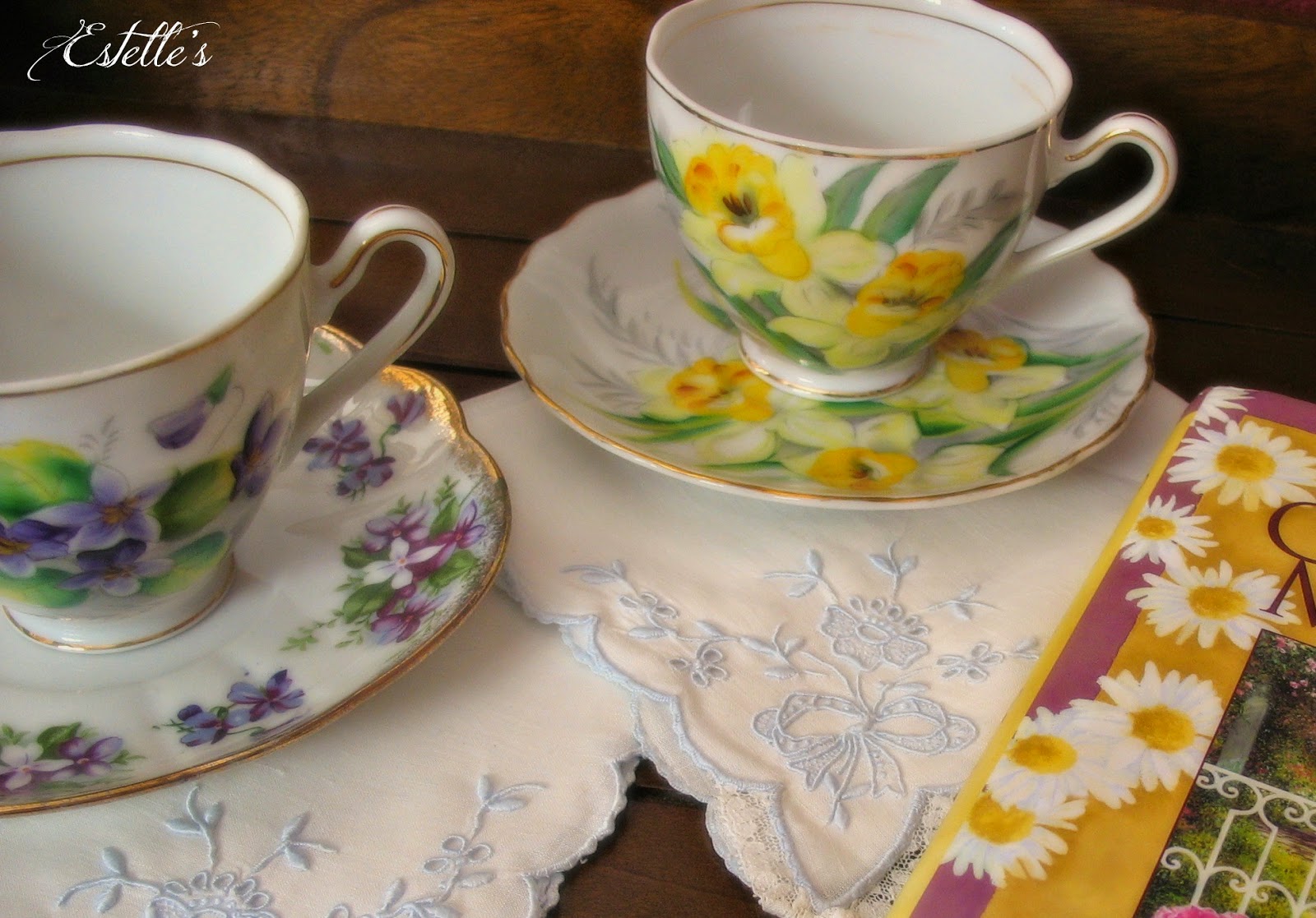 Estelle's THE READING CORNER......A TEA SHOP MYSTERY