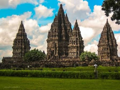Keindahan Wisata Sejarah di Candi Prambanan Yogyakarta