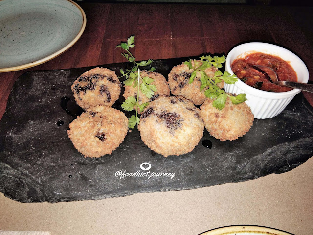 Stuffed Mushrooms , Out of the blue Bandra