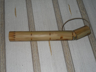 Nawolo, Tempat undangan dari bambu bambu, undangan khas raja