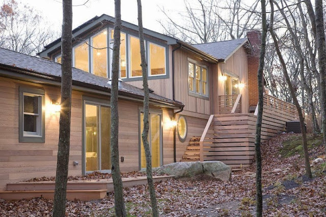 Wooden Sustainable House by Jendretzki