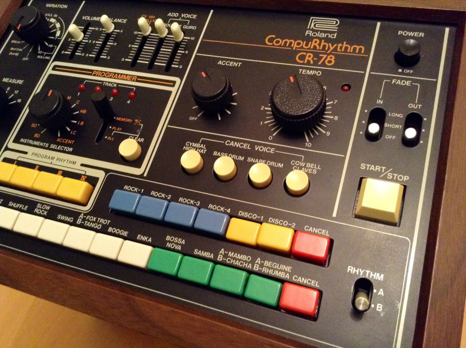 MATRIXSYNTH Vintage ROLAND CompuRhythm CR78 Drum Machine + Midi clock