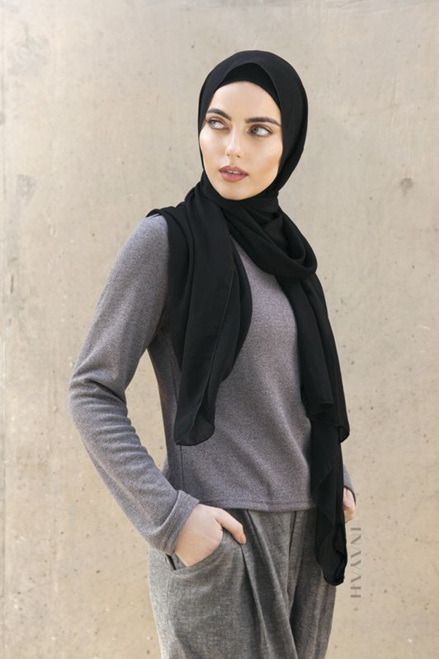 Modern and Stylish Hijab Wrap Ideas (for Women with Oval Faces)