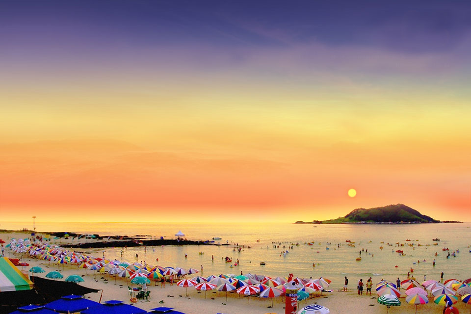 Menyusuri Keindahan Pantai Hyeopjae Jeju - Travel Pelopor Paket Tour Wisata  Halal Dunia