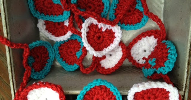 The Hook Brings You Back: Valentine's Day Bunting: Crochet!