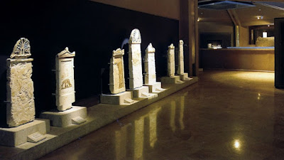 Μυστήριο με την Αφρικανή που προκάλεσε φθορές στο Μουσείο των Βασιλικών Τάφων της Βεργίνας  