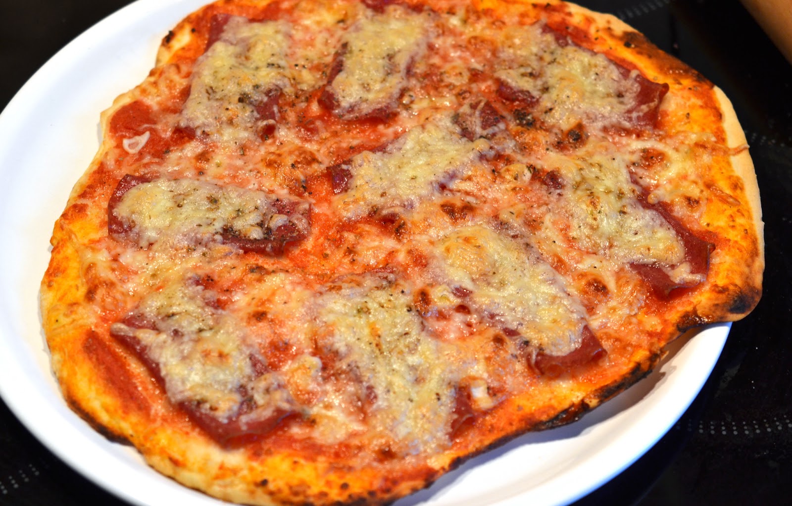 Lenas Sofa: Pizza vom Pizzastein