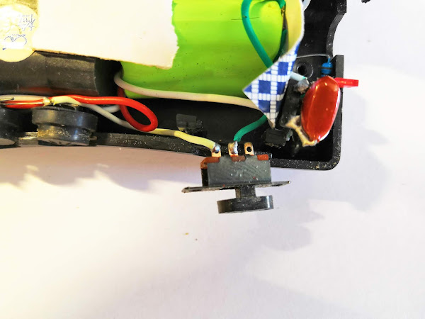 Вынул переключатель, для удобства прозвонки 618 Type - переключатель (предохранитель)