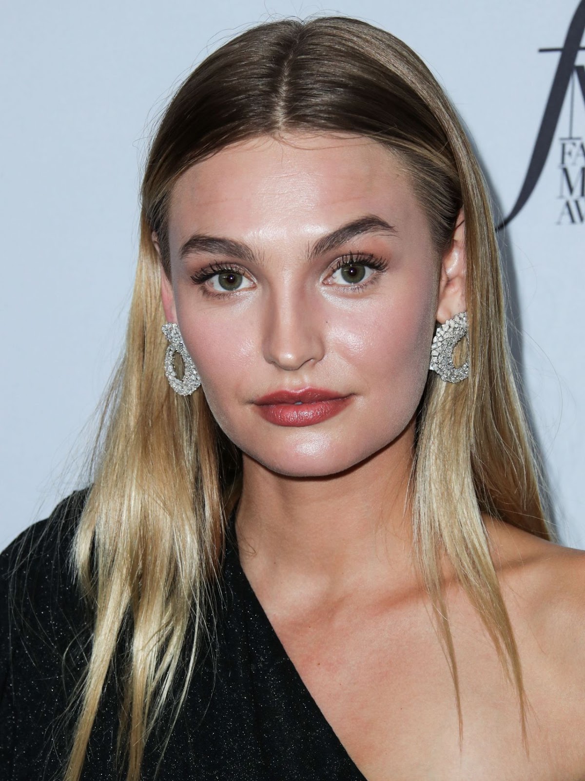 Model Crush: Roosmarijn de Kok Daily Front Row Fashion Media Awards